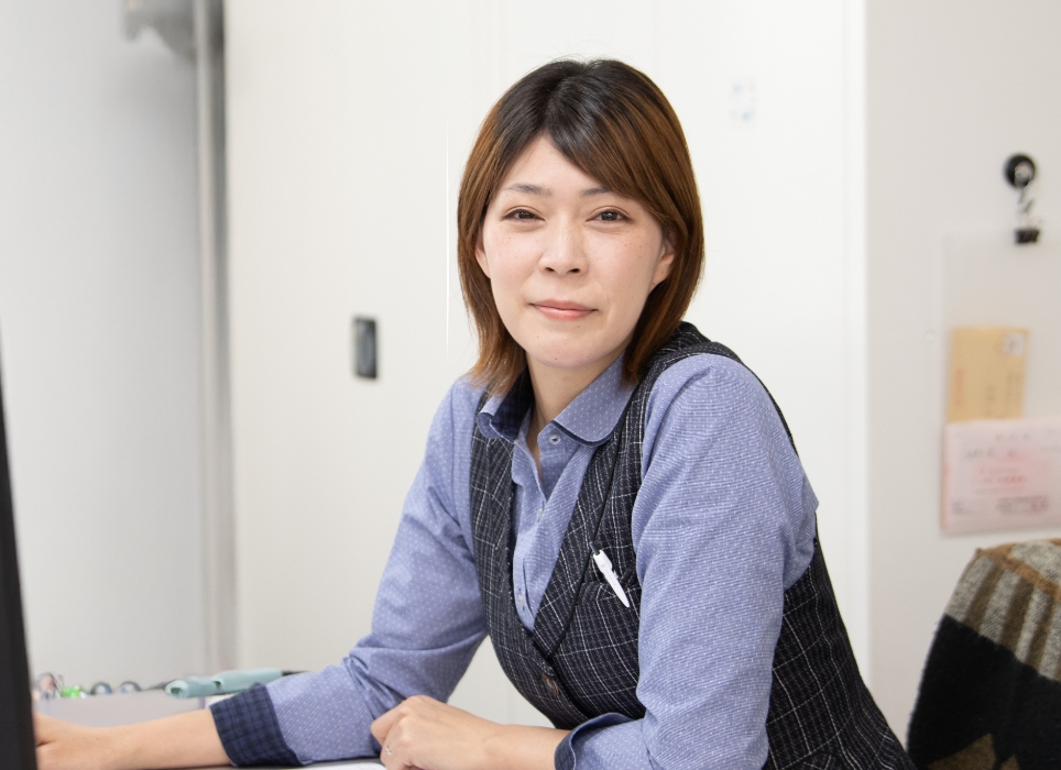 中川　繭子